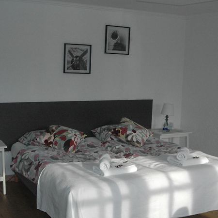 Bed & Breakfast De Vrijheid Ede Eksteriør billede