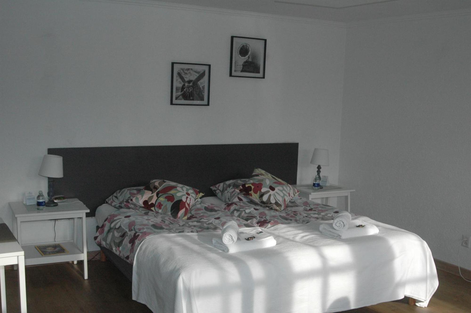 Bed & Breakfast De Vrijheid Ede Eksteriør billede